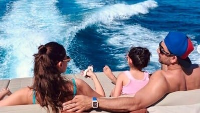 Raha Kapoor sat in between Alia Bhatt and Ranbir Kapoor in one picture.