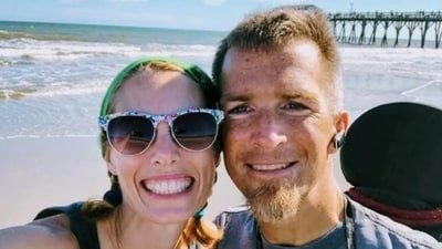 Chris Skinner was married to Suzie Skinner before he died in September 2021. (X/@therobbieharvey)