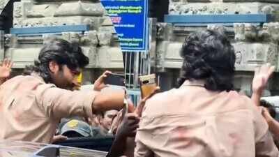 Dhanush mobbed by fans during 'OM Chapter 1: Udhiram - The Blood Wood' shoot near Annamalaiyar Temple in Thiruvannamalai - Watch