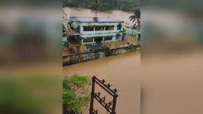 The residential school in Kendrapada submerged in floodwater Over 300 stranded as floodwater enters residential school in Kendrapada