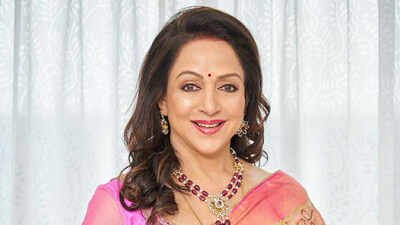 Hema Malini reviews Sunny Deol’s ‘Batwara 1947’ ‘Simply Brilliant’ and praises Aamir Khan for backing film with message of humanity and harmony Hema Malini reviews Sunny Deol’s ‘Batwara 1947’ ‘Simply Brilliant’ and praises Aamir Khan for backing film with message of humanity and harmony