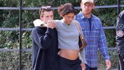 Is Zendaya pregnant with her first child with Tom Holland? Truth behind viral baby bump photo revealed Is Zendaya pregnant with her first child with Tom Holland? Truth behind viral baby bump photo revealed