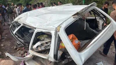 All victims and injured were residents of Seri Chouhana, police said. 6 dead, 3 hurt as vehicle falls into gorge in J&K’s Poonch