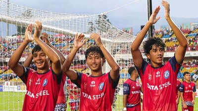 Jamshedpur FC players (Pic credit: JFC) TATA Steel sells 100% stake in Jamshedpur FC to Churchill Brothers