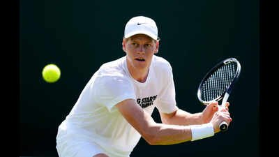 Jannik Sinner (AP Photo) Jannik Sinner withdraws from Cincinnati Open with knee injury, US Open return now in focus