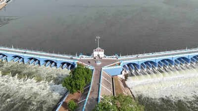 Cauvery water row: Supreme Court to hear Tamil Nadu plea against Karnataka on August 17