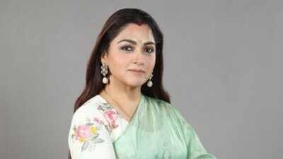 Khushbu Sundar marks 40 years in South cinema with emotional note to fans, remembers journey since 'Kaliyuga Pandavulu': 'I wouldn't be who I am today without you'