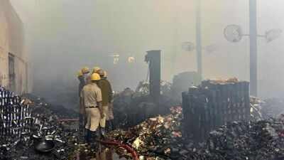 Around 80 people were rescued from the building,which also houses other guest houses, lodges, eateries,offices and retail outlets. At least 5 from Bangladesh among 9 who choke to death in sleep in central Kolkata lodge fire