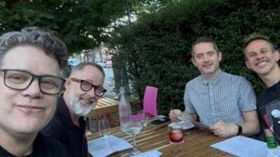 'Lord of the Rings' reunion: OG stars pose for selfies 23 years after the trilogy for 'great night of conversation'