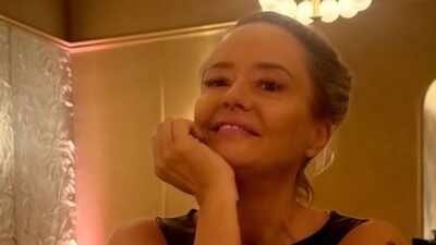 'The Office' star Lucy Davis reveals that she has stage 4 breast cancer and that it is terminal. She shared a post about her disease and said that she is at peace with what is happening and that she wishes to continue working for as long as she can. (Instgram) ‘The Office’ star Lucy Davis reveals incurable cancer diagnosis: ‘I’m trying to live out whatever might be left of my life’