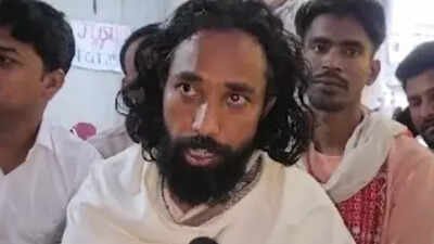 Mahto announced a second phase of protest demanding corruption-free recruitment through JPSC and JSSC ‘I have ended my hunger strike, not the protest’: Devendra Mahto announces 2nd phase of Jharkhand exam stir