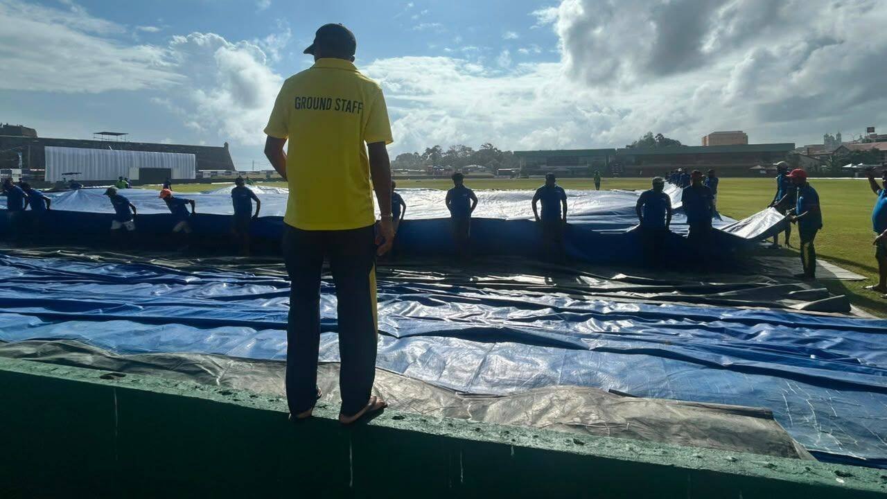 Manjula groundstaff galle