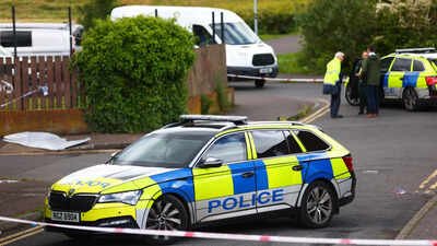 4 men between ages of 34-52 were stabbed, a woman was arrested as suspect 47-year-old woman arrested after four men stabbed in central London