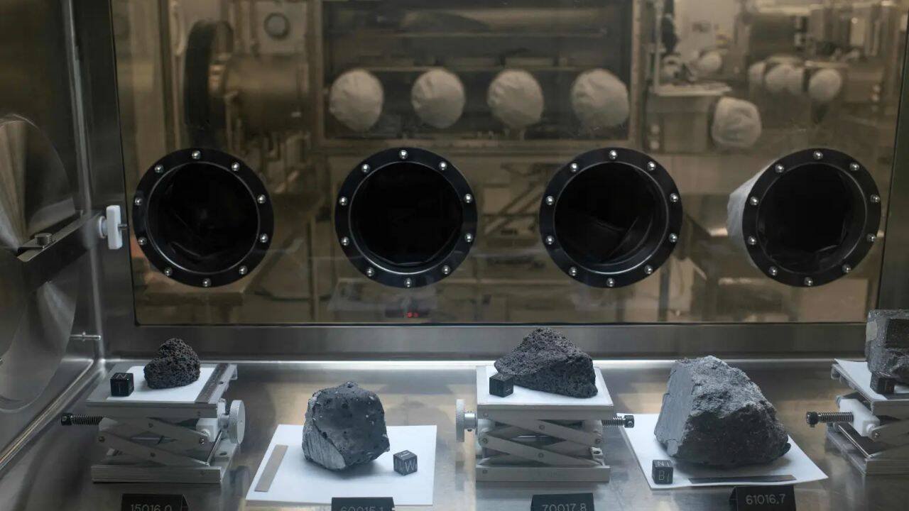 Nasa intern wanted to give his girlfriend a piece of the Moon<br>