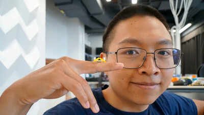Kevin Liu showcases a geometry-powered robot that moves without motors or controls, PC: Aaron Nathans A ketchup bottle cap inspired Princeton engineers to build a shape-shifting robot that moves without a motor