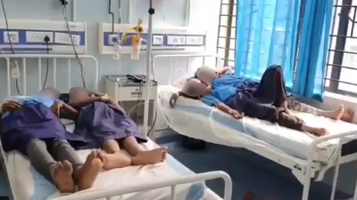 Over two dozen students fell ill after consuming a mid-day meal ‘Detergent mistaken for salt’: 2 dozen students fall ill after mid-day meal in Bihar