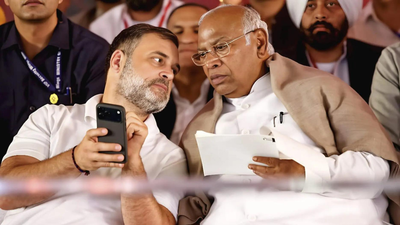 Rahul, Kharge meet to discuss portfolio allocation after Karnataka cabinet expansion 'Portfolios within 24 hours': Rahul, Kharge discuss Karnataka ministry allocation