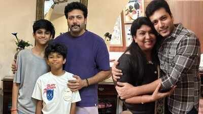 Aarti's mother Sujatha Vijayakumar's special advice to Ravi Mohan: 'Be the father your son will speak about with pride like Jason Sanjay speaks of Vijay'