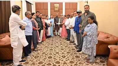 Rebel TMC MPs with Lok Sabha Speaker Om Birla in June Lok Sabha Speaker seeks response from 20 rebel TMC MPs on disqualification petitions