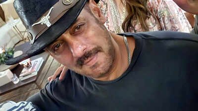 Salman Khan attends David Dhawan's 75th birthday bash; Poses for pics with Varun Dhawan, Sajid Nadiadwala