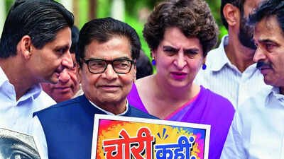 Congress MPs Priyanka Gandhi Vadra, KC Venugopal and other opposition netas stage a protest on Parliament premises Thursday Monsoon Session washed out; INDIA bloc skips customary tea