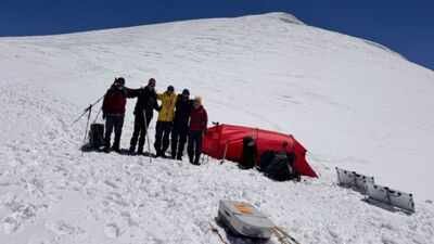 The research team at 5,050 metres altitude (University of Munster photo) Scientists surveyed Turkey’s Mount Ararat glacier for the first time above 5,000 metres; the data will guide an attempt to recover its first ice core