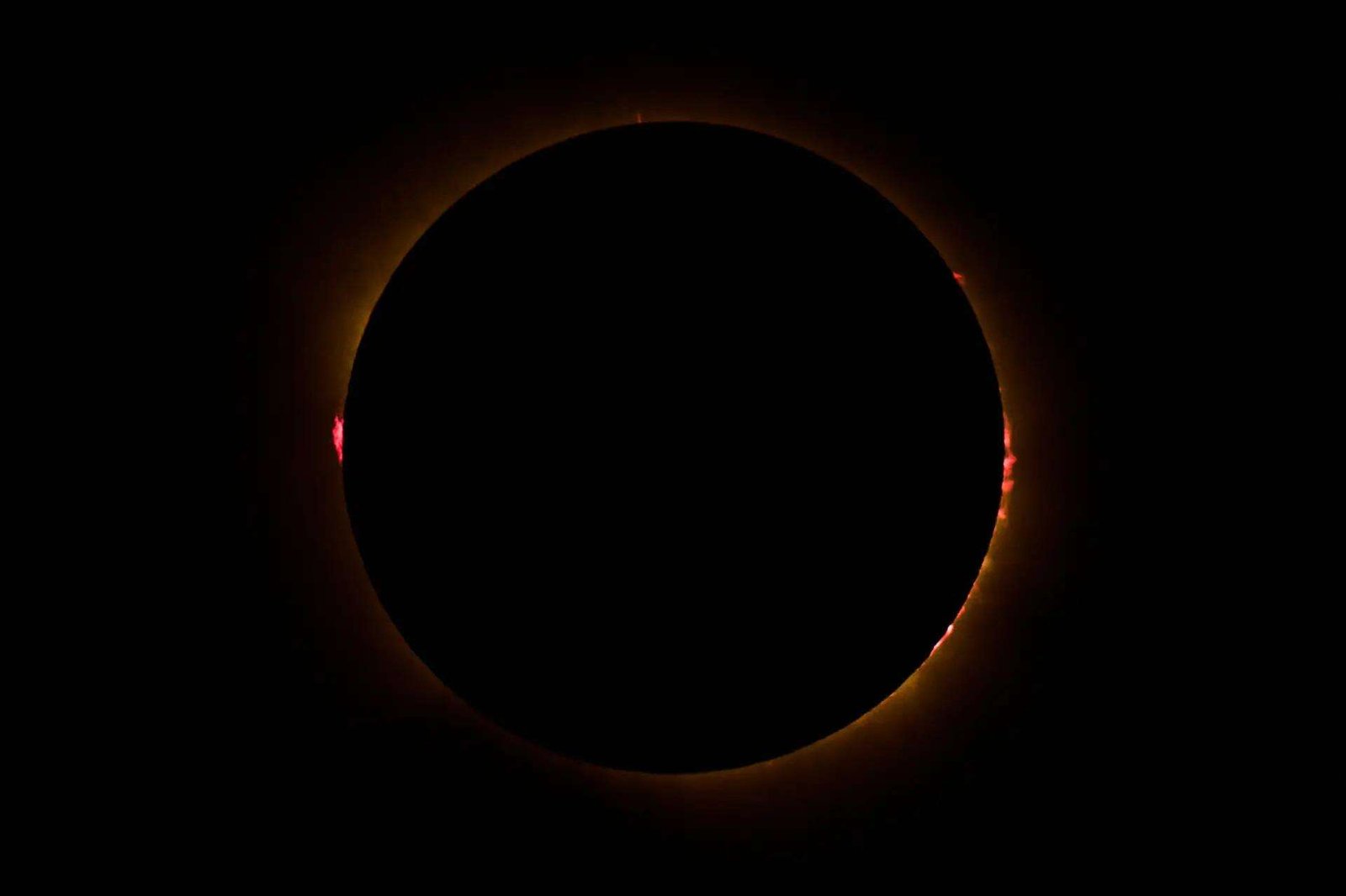 Totality over central Spain. (Photo: AP)
