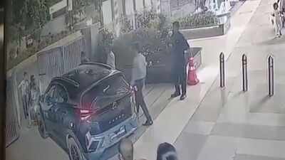 Two intoxicated young men crashed their vehicle into a scooty carrying medical students, resulting in one student being declared brain dead. Video: Andhra Pradesh medical student dies, 1 hurt after car driven by ‘drunk’ youth rams her scooty