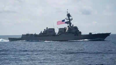 USS Benfold spent four days without working toilets, AC, and galley services after an engineering failure knocked out power in the South China Sea, marking the second such incident this year. US Navy destroyer spent four days without toilets, AC, galley after power failure in South China Sea