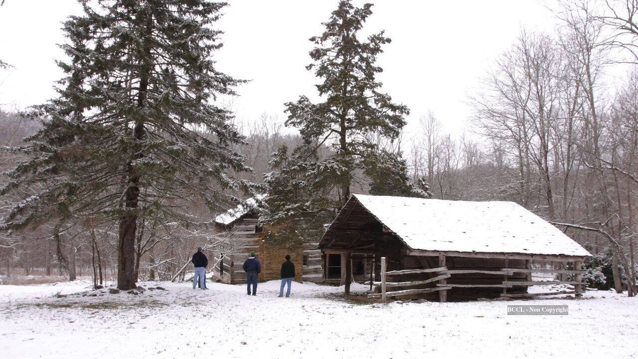 Walker Sisters cabin in Snow<br>