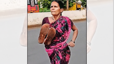 Ramabai ran 3km with the indomitable spirit of a mother competing for a cash prize Barefoot mom in sari runs 3km to win Rs 5k for kids' education