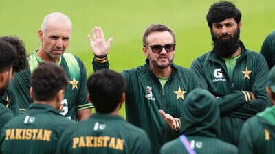 Pakistan's head coach Mike Hesson, center, raises a hand while speaking to the team. (AP Photo) ‘I’d be open to it’: Mike Hesson eyes Pakistan Test role as Shaheen Afridi makes red-ball return