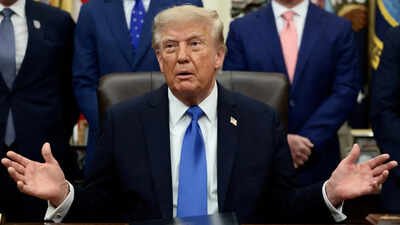 Trump signed an executive order in March directing the USPS to introduce new requirements for election-related mail Trump’s mail ballot push hits Supreme Court roadblock ahead of crucial midterms