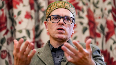 The CM also alleged that J&K was assured that the statehood would be restored, which wasn’t Don’t trust Centre unless it’s a written deal, J&K CM Omar Abdullah tells Ladakhi delegation