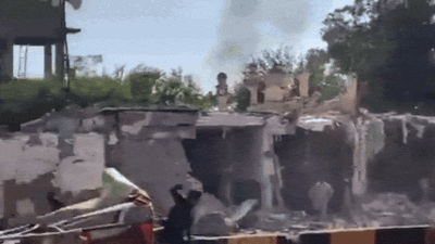 At least 16 killed and dozens injured in a suicide blast at a mosque Pakistan suicide blast: Mosque destroyed, people rescue survivors from under rubble - videos
