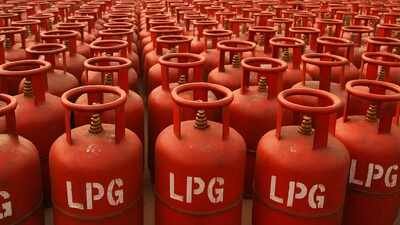 Oil ministry data showed that active domestic LPG customers stood at 327.7 million at the beginning of September. India loses 6.2 million LPG customers in months, connections drop from 333.9 million to 327.7 million, reversing a decade of growth as Iran war squeezes Gulf supplies and oil firms halt new connections
