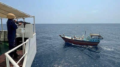 Coast guard intercepts Iranian dhow, seizes 526 kg narcotics worth over Rs 3,000cr 526 kg drugs worth Rs 3,000 crore seized from Iranian boat with Pakistani crew