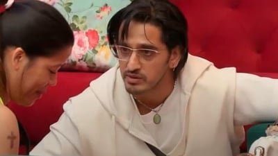Qazi Touqeer has a hilarious definition of Situationship and Benching.