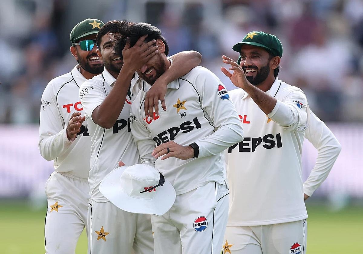 Pakistan release seven players, call up Hesson as coach for Birmingham Test