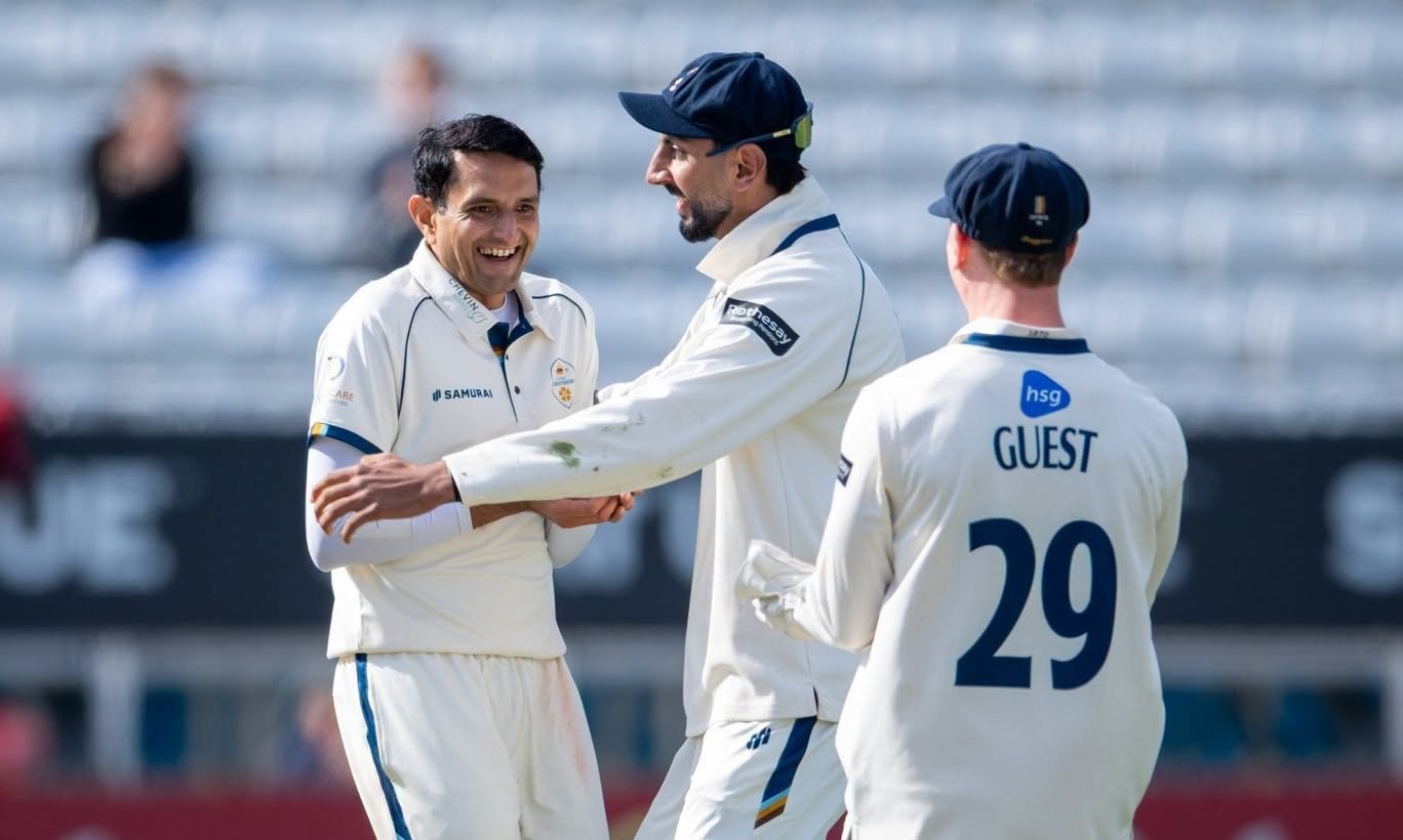 Derbyshire slump to a heavy defeat despite Mohammad Abbas’ nine-wicket haul