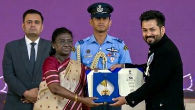 Aditya Dhar wins Best Feature Film National Award for Article 370. (PTI) (@PresidentOfIndia) Aditya Dhar wins Best Feature Film National Award for Article 370. (PTI) (@PresidentOfIndia)