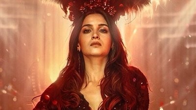 Alia Bhatt’s first Love & War look is all fire and glamour.