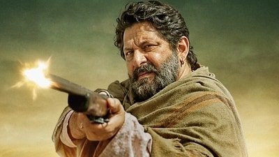 Ghamasaan review: Arshad Warsi plays the lead in the Tigmanshu Dhulia film. Ghamasaan review: Arshad Warsi plays the lead in the Tigmanshu Dhulia film.