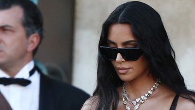 In a new trailer for The Kardashians, Kim Kardashian reveals she was hospitalized with esophagitis (REUTERS/Guglielmo Mangiapane/File Photo)
