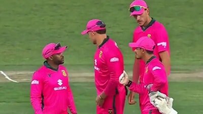Temba Bavuma and Quinton de Kock were involved in a heated exchange (Screengrab - Fancode)