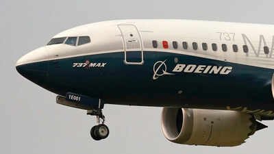 Boeing finds software glitch that may disable landing guidance on some 737 MAX jets
