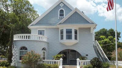The Manatee County Commission approved the property as the county's first locally designated historic landmark (Image Credit: Facebook/ @Manatee County, Florida Government) In 1985, a Florida couple moved into a 1908 house and spent 41 years preserving it; it has now become Manatee County’s first local historic landmark