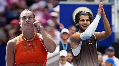 From weed smell to a wardrobe fix: Aryna Sabalenka, Carlos Alcaraz light up unusual US Open day