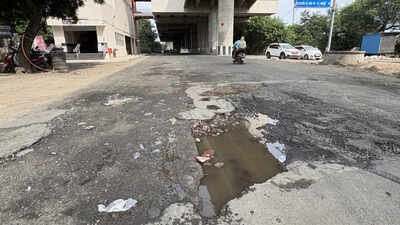 BHEL township in Bhopal has experienced severe damage to roads due to recent monsoon rainfall. Once known for tree-lined avenues, craters define these posh areas in Bhopal now