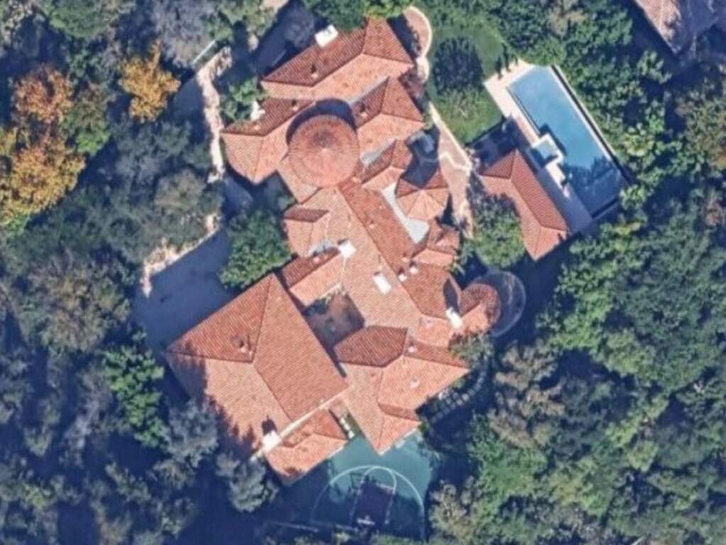 Bruno Mars’ primary residence is a sprawling Mediterranean-style mansion in Studio City, Los Angeles, featuring seven bedrooms, eight bathrooms, an infinity pool, steam saunas, a wine cellar and sweeping mountain views.